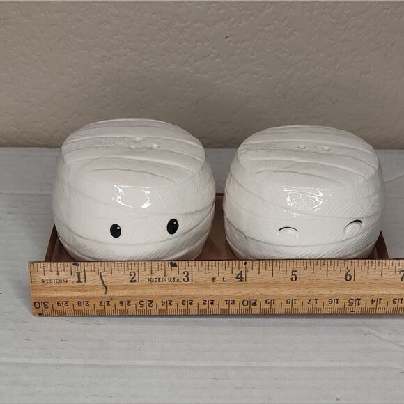 10 Strawberry Street Whimsical Mummy Halloween Salt and Pepper Shaker Set - Picture 6 of 8